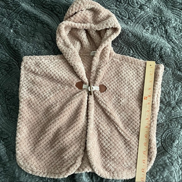 Old Navy Girl’s Hooded Poncho 3t - Picture 6 of 6